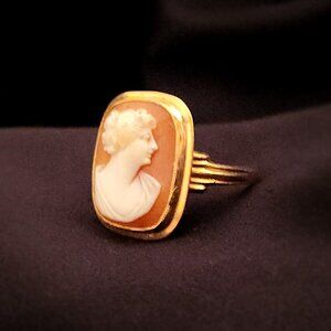 Vintage Mid-Century Cameo 10k Yellow Gold Ring Size 8